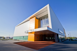 Tarnowskie Góry Atrakcja Hala | sala sportowa Hala sportowa Tarnowskie Góry
